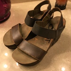 OTBT sandals